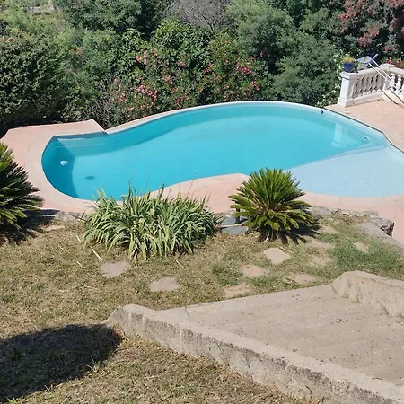 En Rez De Beausite דירה